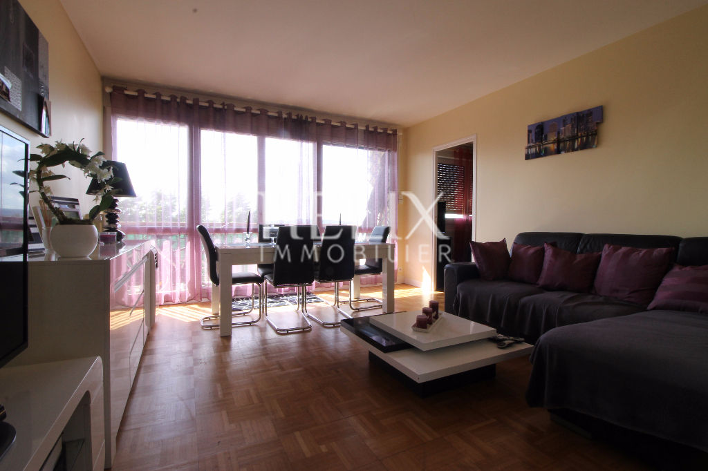 CHAMBOURCY Apartamento - 4 habitación (s) - 86,08 m2