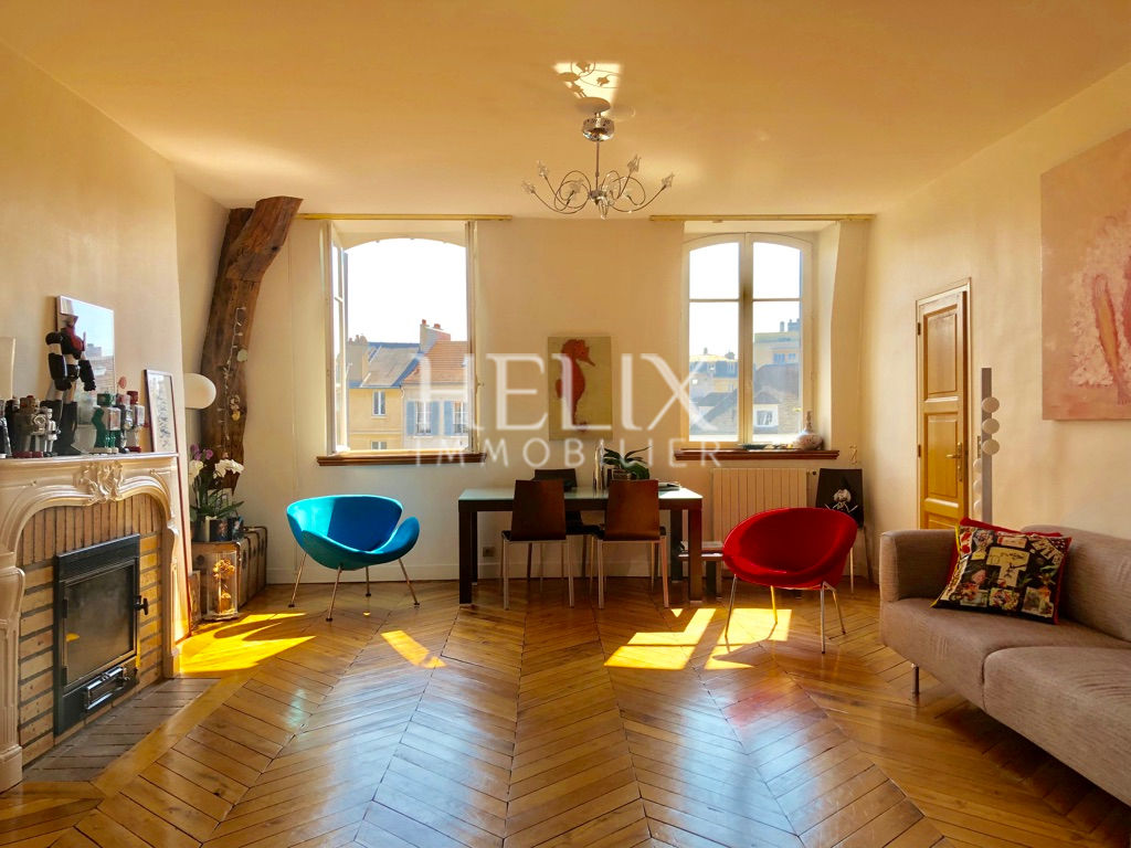 Splendide appartement  132 M² à Saint Germain en Laye , 3 minutes à pied du RER A