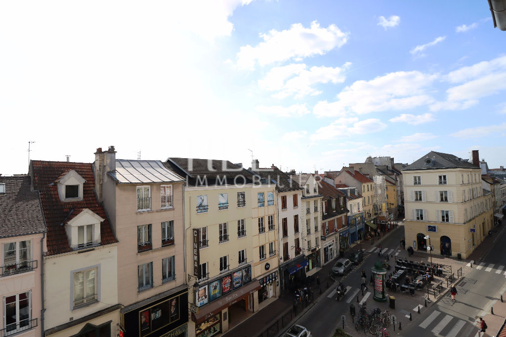 Bonito apartamento amueblado en el corazón del centro de Saint Germain en Laye