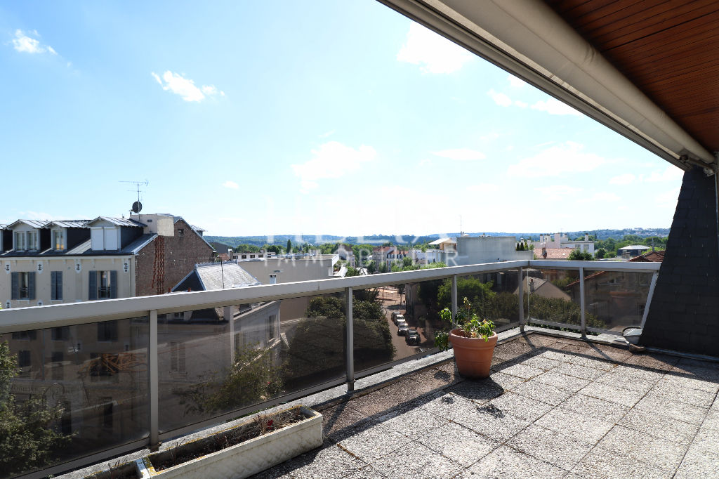 Le Vésinet Centre - Tres bel appartement de 6 pièces 135 m² avec terrasse