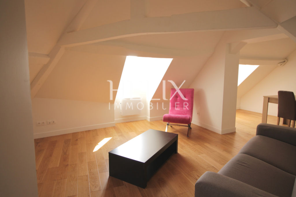 A vendre bel appartement atypique, 3 chambres à Saint Germain en Laye.